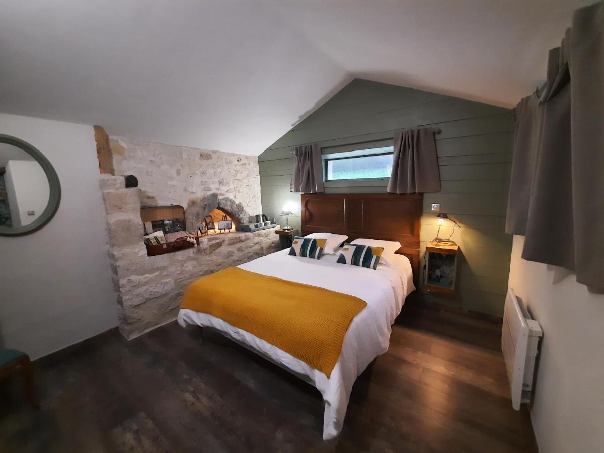 Le Val Du Pech Chantant Chambres D'Hotes Pern Esterno foto